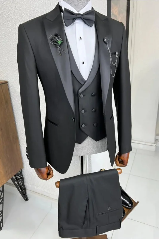 Formal Black Peaked Lapel Three Pieces Business Suits Wedding Grooms Suits